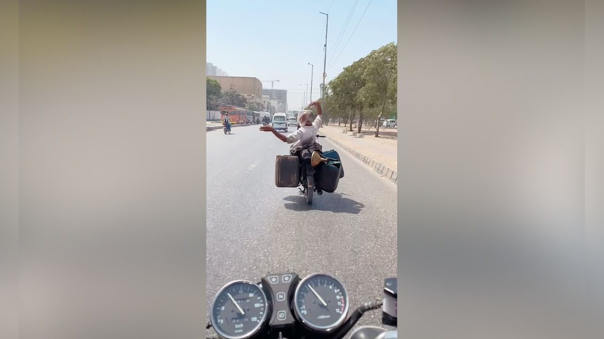 पाकिस्तान में यूं ही नहीं होते हैं बम धमाके! बाइक पर चच्चा ने लाद लिए पेट्रोल, फिर यूं करने ल – News18 हिंदी
